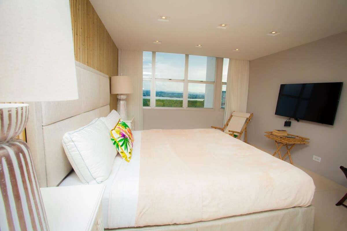 2Br Gem Ocean Front Building Isla Verde Beach San Juan Bagian luar foto