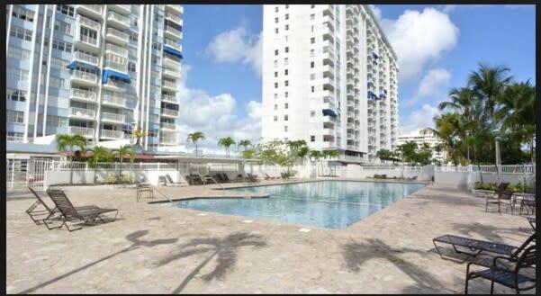 2Br Gem Ocean Front Building Isla Verde Beach San Juan Bagian luar foto